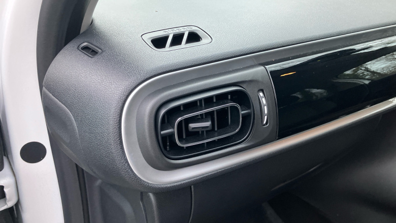 Citroen C3 1.2 PureTech 110 Plus 5dr EAT6 Petrol Hatchback